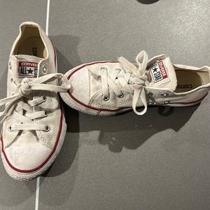 VGUC Converse shoes size 1.5